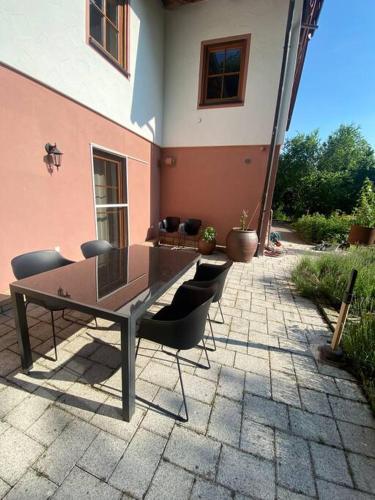 Viesnīcas āriene, AlbPanorama Fewo mit Infrarotsauna und Gartenblick in Hohenstein (Reutlingen)
