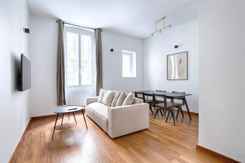 Concorde Saint Honore Apartment 1BR 4P - Tap to explore photos
