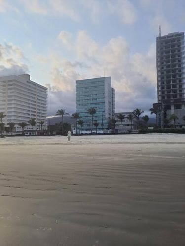 Refúgio na PG Apto Pé na Areia (Refugio na PG Apto Pe na Areia) in วีลาบัลเนียเรีย