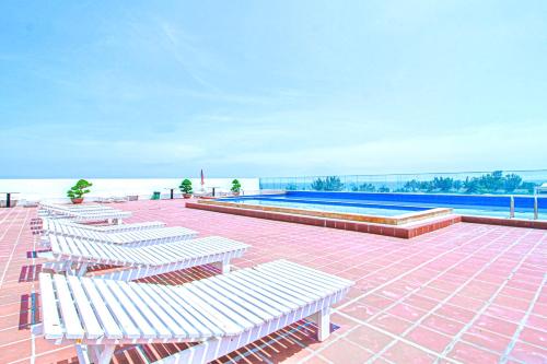 BeachSide Suites - CSJ Vung Tau Tower, Ocean View - 수영장
