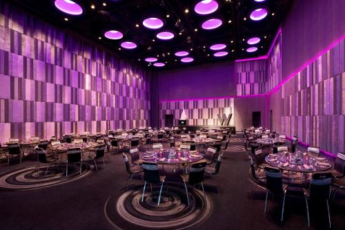 607413059 W Bangkok Hotel