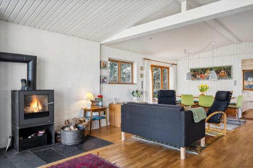 Exterior view, Newly Renovated House In The First Row By Elsegarde Beach in Elsegarde