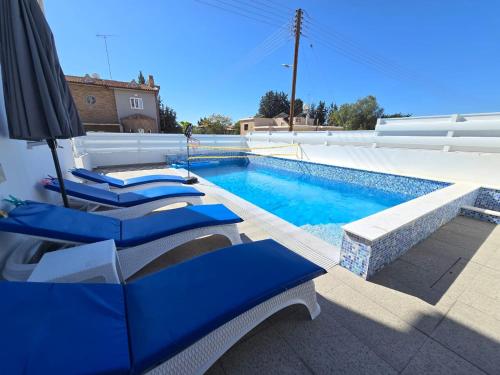 Michael Angelo Luxuri Villa 4 bedroom 5