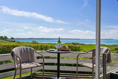 Three-Bedroom Holiday Home  image 6