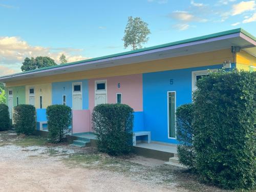 เบิ่งโขง​ รีสอร์ท​ บ้านสีกายใต้ in Phon Phisai