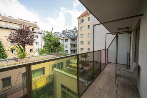 Pakat Suites Hotel - image 9