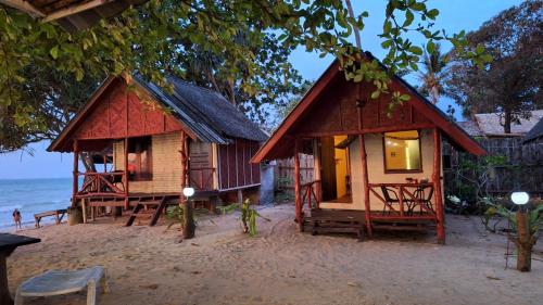 Bungalow with Sea View room in Breizh Cape Beach Bungalows
