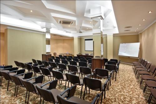 Alexandrovskiy Hotel - image 7