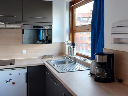 Apartment image 10