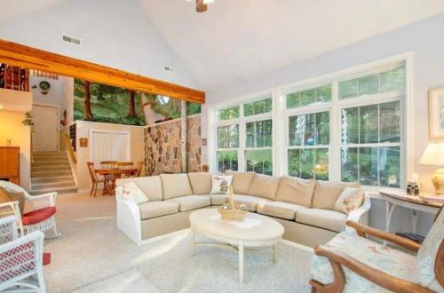 Chickadee Lodge Welcomes you - Year Round FUN in Luther, USA