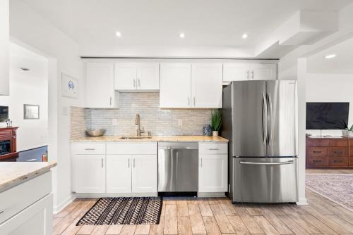 South River Retreat in Edgewater, USA