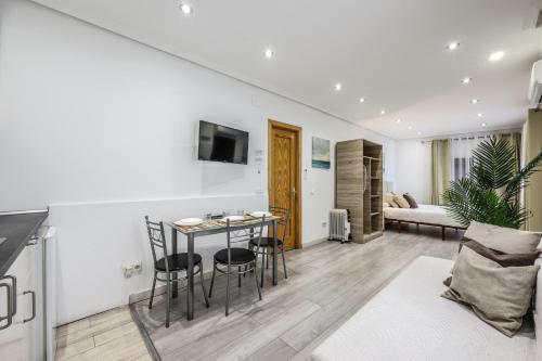 Classy Studio close to Retiro Park, Madrid 2