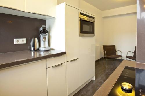 Kristall Apartments A