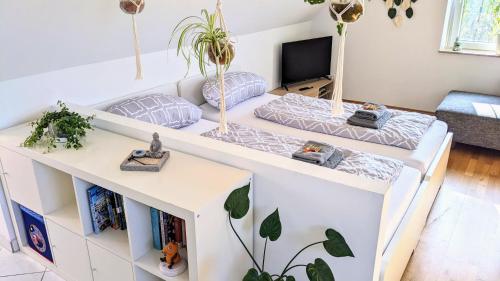 Moderne Einliegerwohnung am Wald in Langenfeld, Deutschland