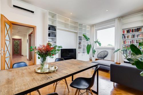 Romaviva Luxury Attic Apartment - San Giovanni in Laterano - Metro A C - Central Rome, Roma (foto 4)