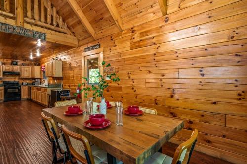 Royal Retreat in Sevierville, USA