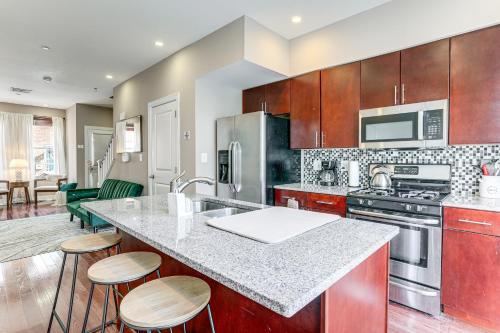 2 Mi to Dtwn Philadelphia Home with Fire Pit! in Philadelphia, USA