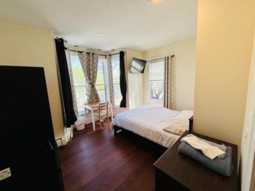 Nice room near Whole Foods, Brown University Large sunny room near Whole Foods, Brown University with shared bathroom and kitchen in Providence, USA