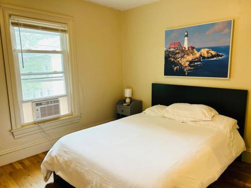 Nice bedroom in Lincoln with shared bathroom and kitchen in Lincoln, USA