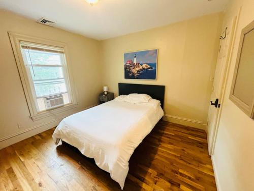 Nice bedroom in Lincoln with shared bathroom and kitchen in Lincoln, USA