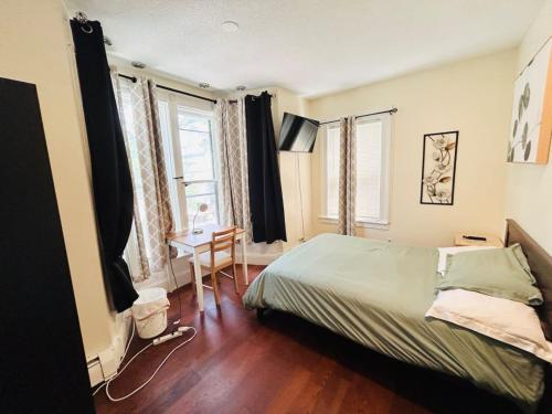Nice room near Whole Foods, Brown University Large sunny room near Whole Foods, Brown University with shared bathroom and kitchen in Providence, USA