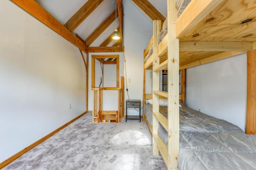 Home 15 Mi to Berkshire East and Mount Snow!