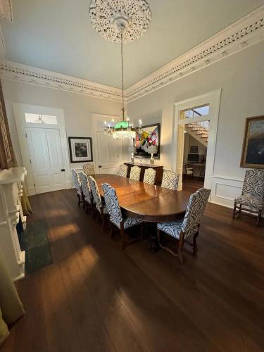 Captain Jacks Guest House in บรูคเฮฟเวน