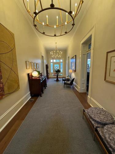 Captain Jacks Guest House in บรูคเฮฟเวน