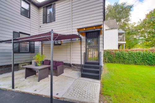 4 Mi to Dtwn Home with Patio in Cleveland! in Cleveland, USA