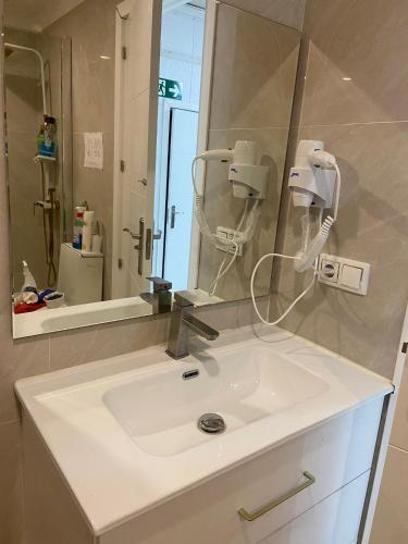 min hostel reverencia in Ciudad Lineal