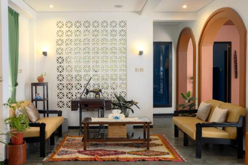 GunYun House in Malang Center