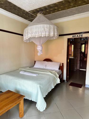 5 double beds