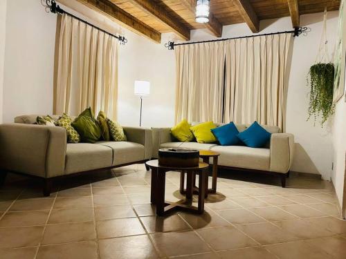 Linda Casita con huerto en pipiol in San Miguel, Mexico