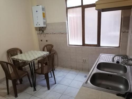Kitchen, Central Stay Departamentos I in Oruro
