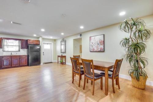 Spacious House near Fort Lauderdale - Minutes from Beach Spacious House near Fort Lauderdale - Minutes from Beach