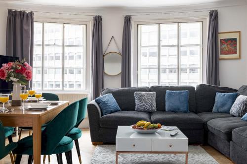 PickThePlace Lancaster gate - main image