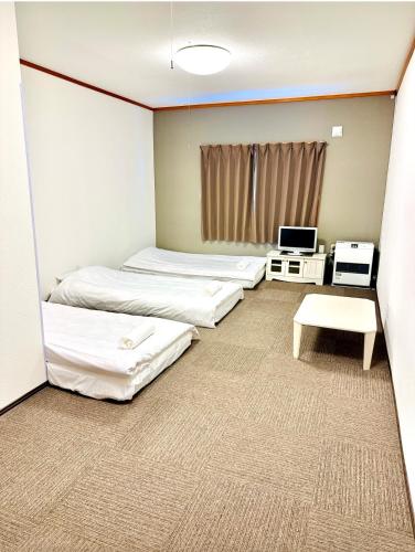 3 futon beds