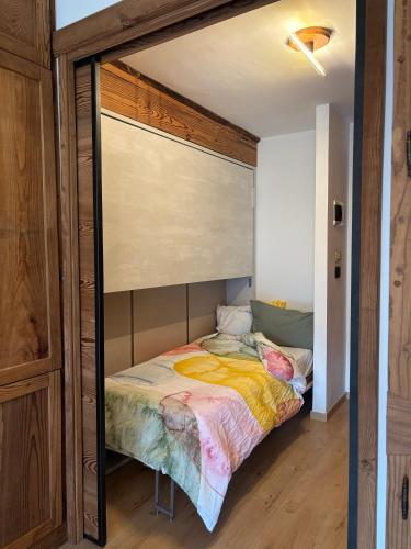 Rifugio tra le stelle AV - cozy top floor terrace apt with mountain views