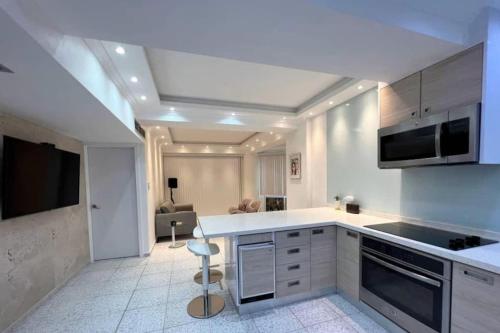 Kitchen, Exclusivo Apartamento en el corazon de tucacas con vista frente al mar y Adicional disponible lancha in Tucacas