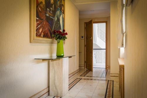 Hyde Park View Marble Arch Apt - image 2