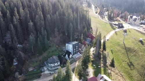 La Familia in 亚霍里纳