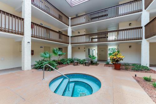 Cozy 2BR Condo Steps from the Beach in St. Augustine, USA