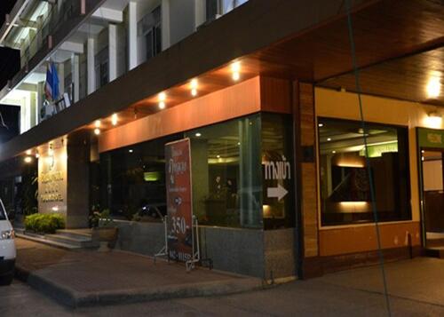 プールアン ホテル