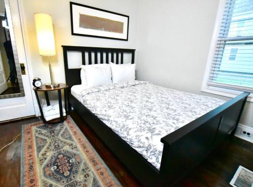 Spaciousness Meets Modern Comforts in Lakewood, USA