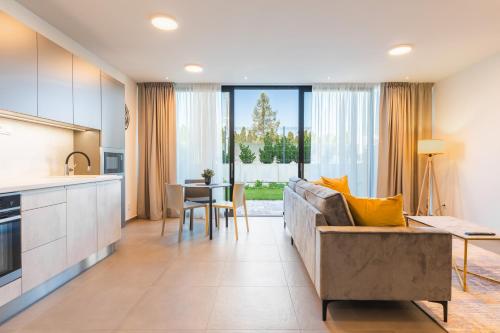 Lion PARKK Apartments in คนินิชคี