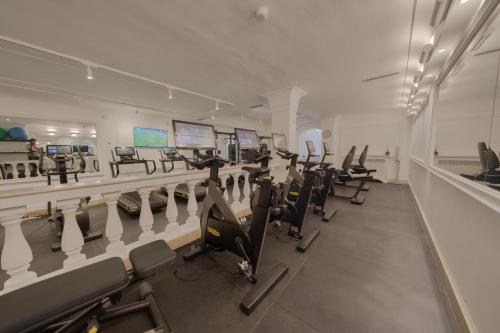 607500097 Hotel Quisisana