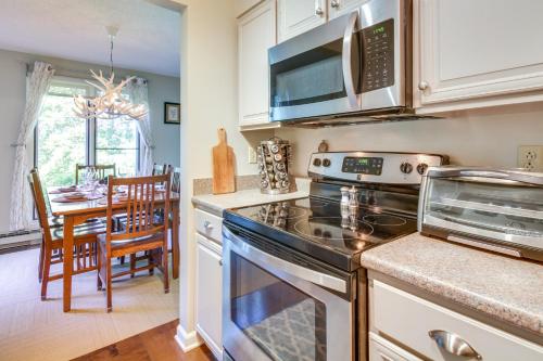 Pet-Friendly Wintergreen Resort Condo with Patio! in Mount Torry Furnace, USA