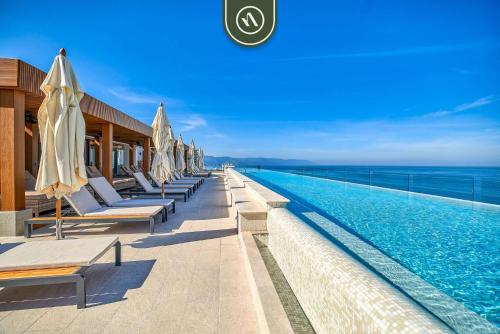 Luxury 2 BR Condo with Beachview - Rooftop Pool in Puerto Vallarta, Mexico