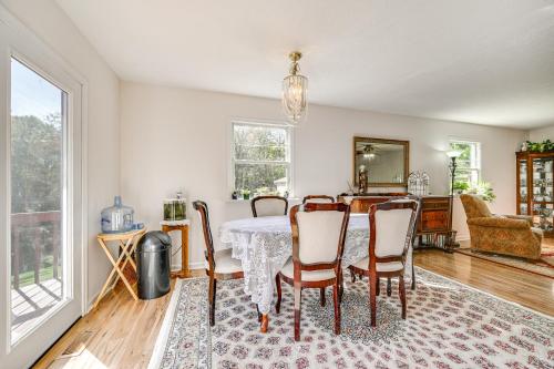 Private Deck Berkeley Springs Getaway! in Berkeley Springs (WV)