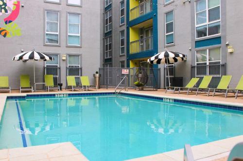 Upstay - Condo with Pool-Gym-Games-BBQ - Walk to UofT in Austin, USA